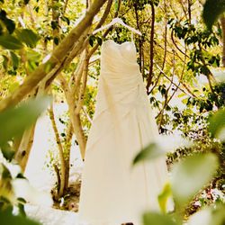 Gorgeous Wedding Dress Worn By 5’4” Bride Once