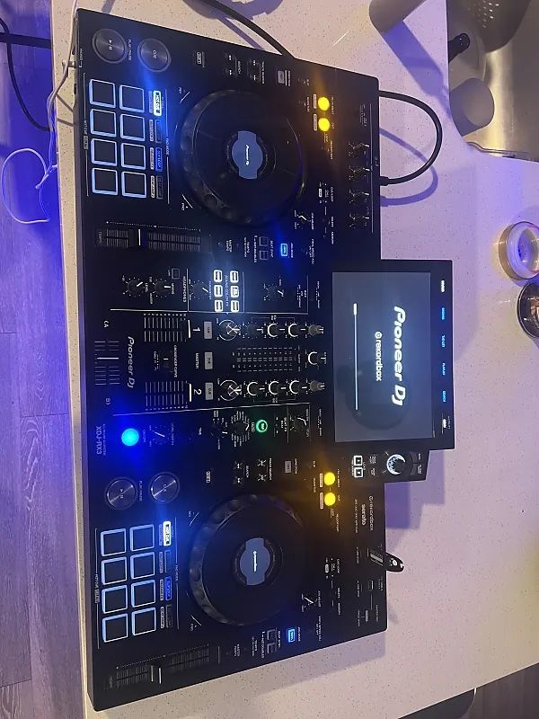 Pioneer XDJ-RX3 Controller