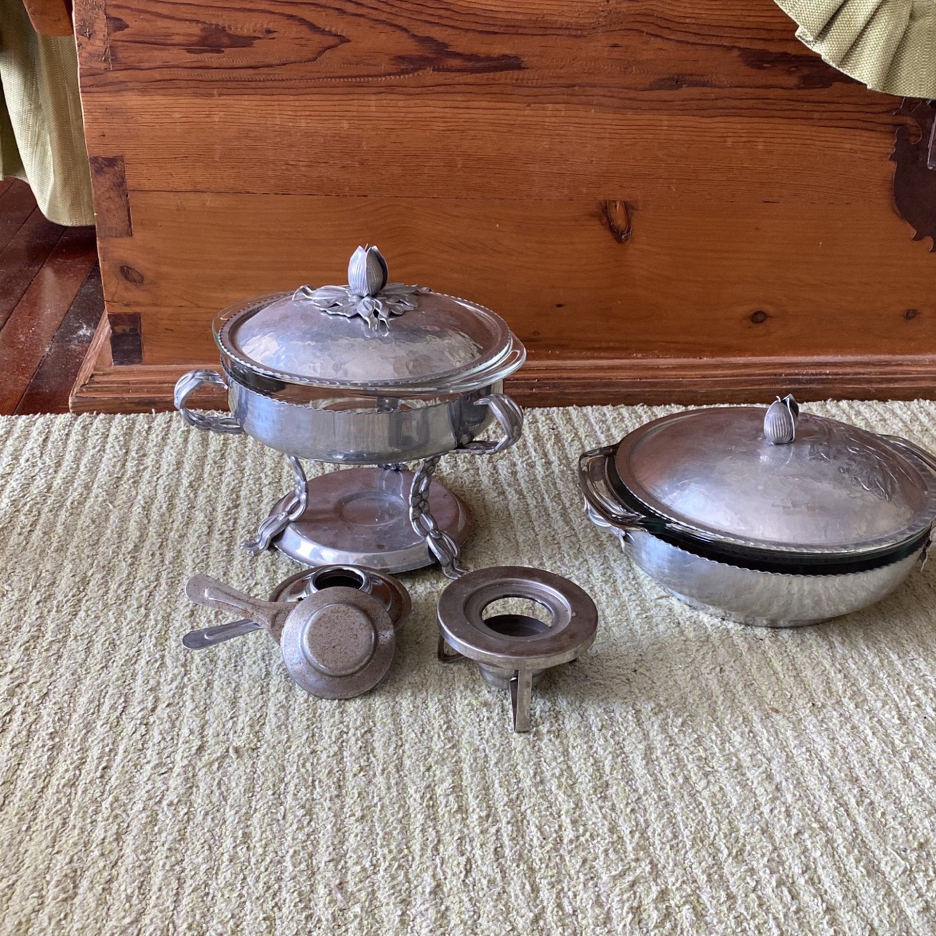 Vintage Estate Tin And Pyrex Servers With Candle 