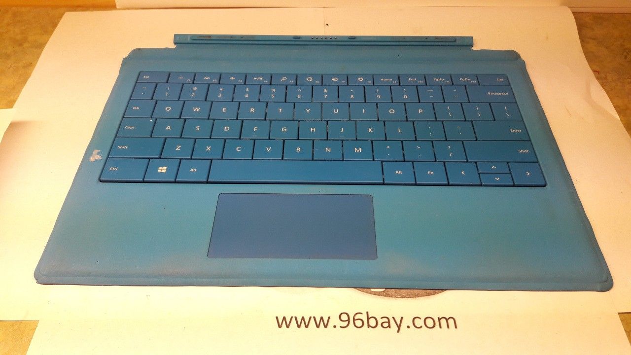 Microsoft Surface Pro Signature Type Cover Platinum - Full keyboard experience (INV. SE1129)
$29.99