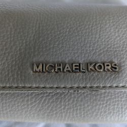 Michael Kors Ladies Off White Large Leather Wallet 