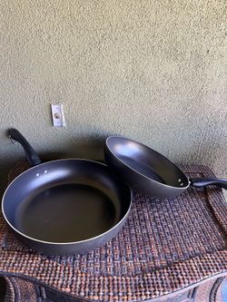 Farberware nonstick aluminum frying pans