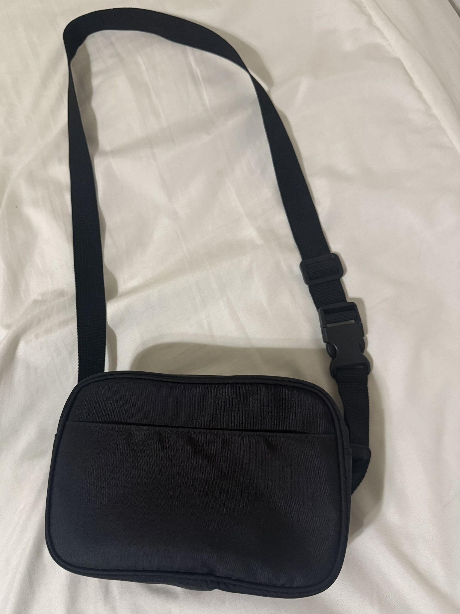  Crossbody Bag/ Fannypack