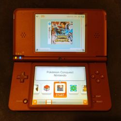 Nintendo DSi XL/LL - Wine Red