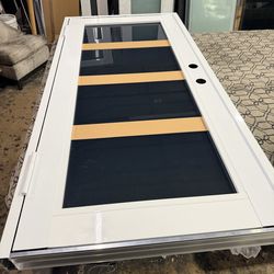 Puerta Moderna de impacto