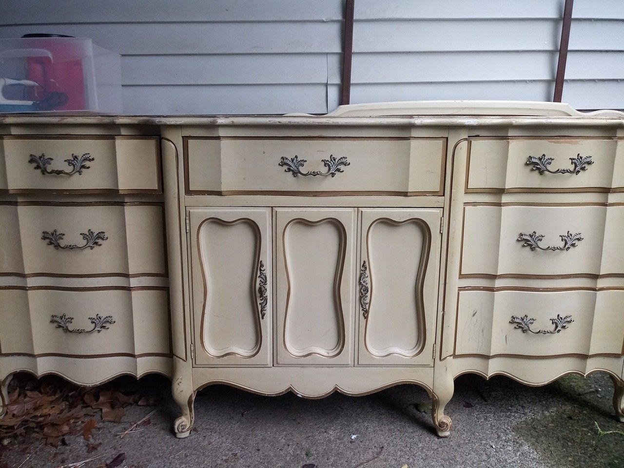 Antique vanity with mirror