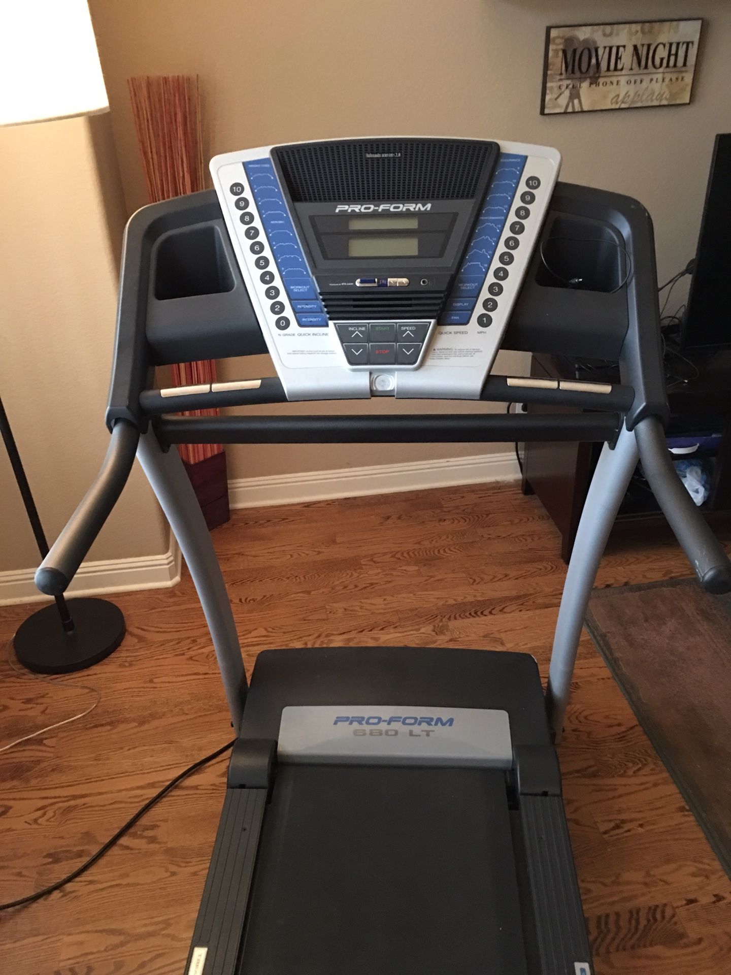 Treadmill Proform 680 LT for Sale in Peoria, AZ OfferUp