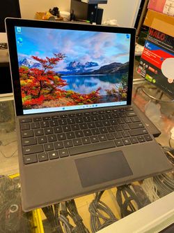 Microsoft Surface Pro 6  i5-6300U/8GB RAM/120GB SSD - Win 11 pro. Touchscreen. Nothing wrong. No trades. Pick up only Our operation days: Monday to Fr