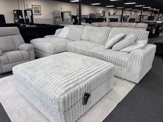2PC Stupendous Sectional. 🚚WE DELIVER🚚
