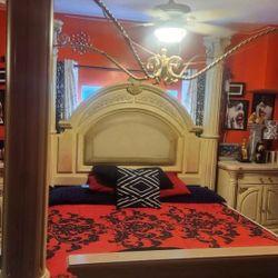 Bed And  2 Side Drawers 