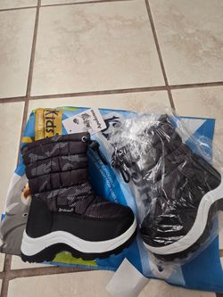 Kid snow boots