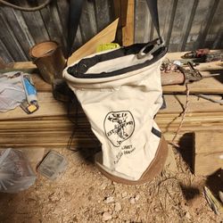 Klein D RING CANVAS BAG