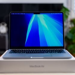 2025 MacBook Air M4, 16GB RAM, 256 GB SSD