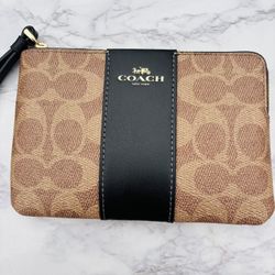  Coach Wristlet new with tags Brown signature print and black 