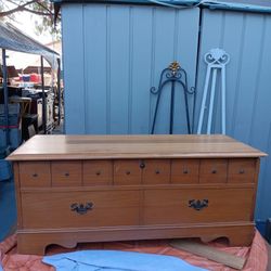 Vintage Lane Cedar Sweetheart Chest $310 OBO