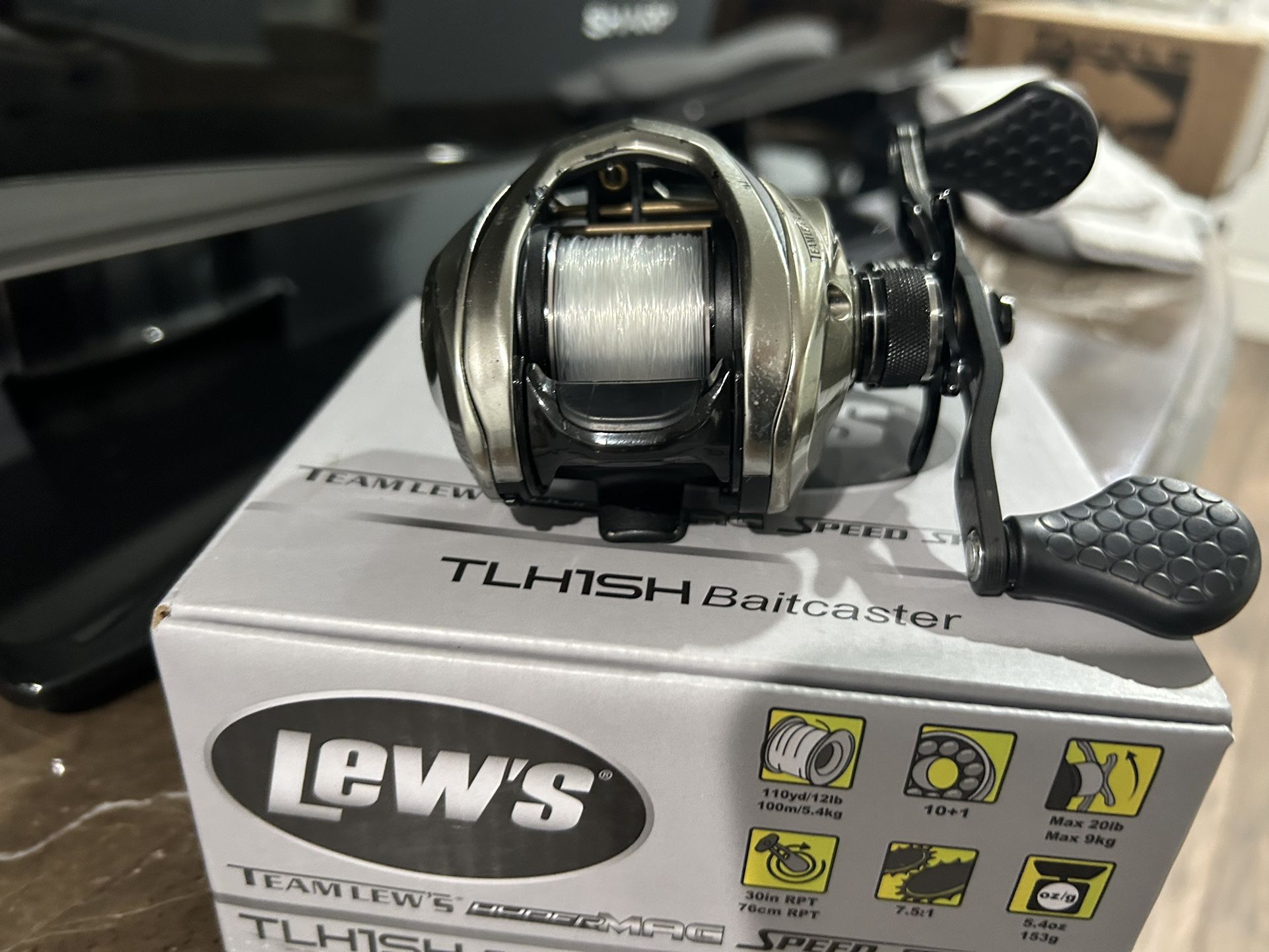 Lew’s Hypermag (7:5:1) Baitcast Reel Right Handed