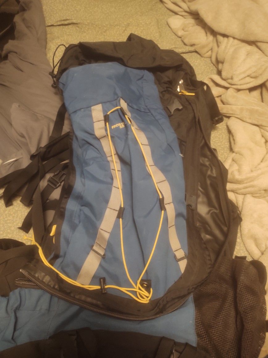 Nice Mountansmith Frostfire Backpack