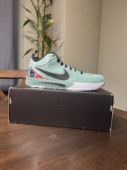 Kobe 4 Girl Dad size 10M