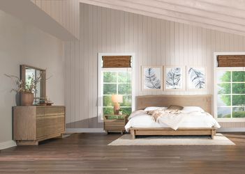 Stillwater Weathered Oak 4-Piece Queen Bedroom Set