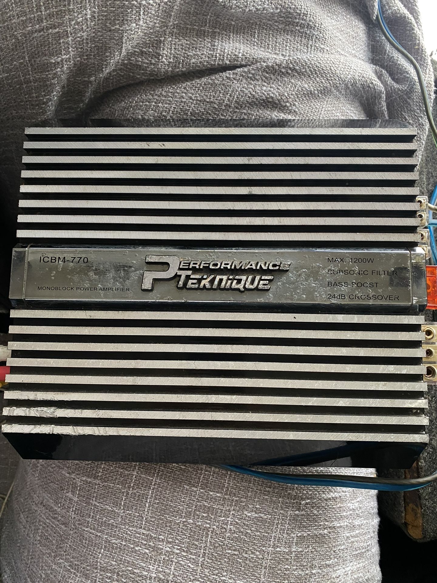 Preformance Teknique Amplifier 2 Ch 1200 Watts