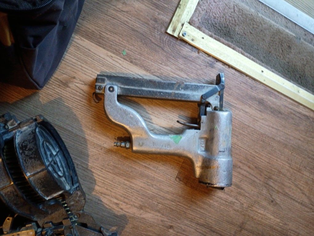 Senco Air Staple Gun