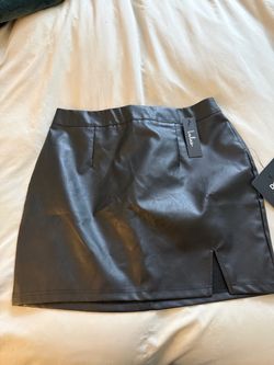 Branda new with tags lulus mini leather skirt size large