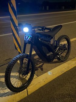 E MOTO  (TRADES)