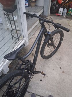 Giant stance 27.5 aluxx aluminum frame and maxxis tires