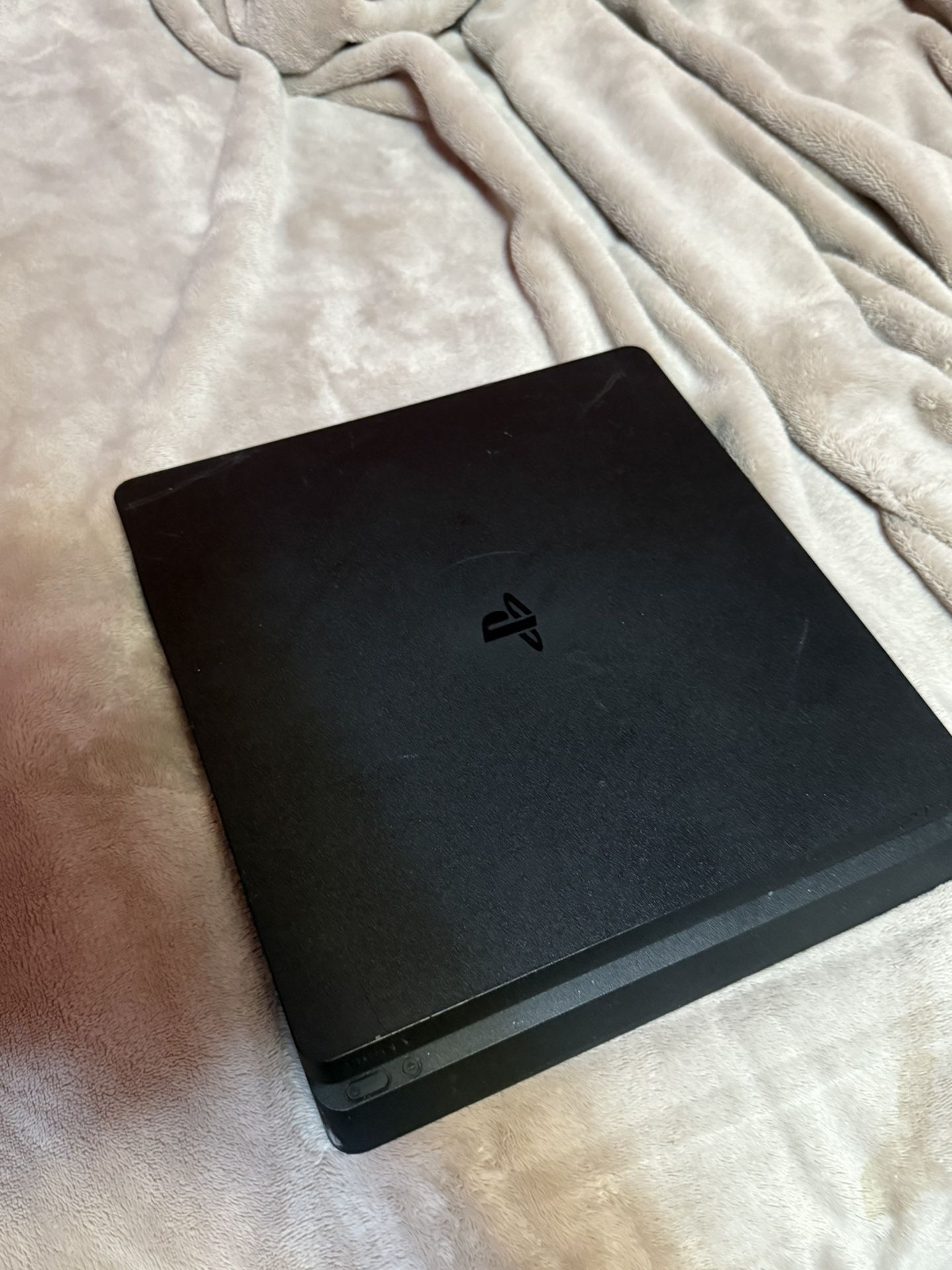playstation 4 slim black