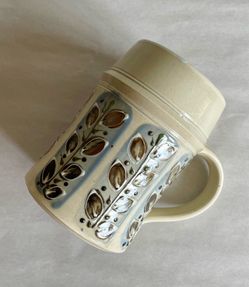 Vintage 18-oz Handmade Studio Art Pottery Mug