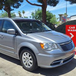 2016 Chrysler Town & Country