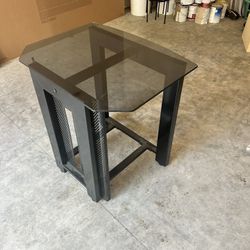 Stereo Stand