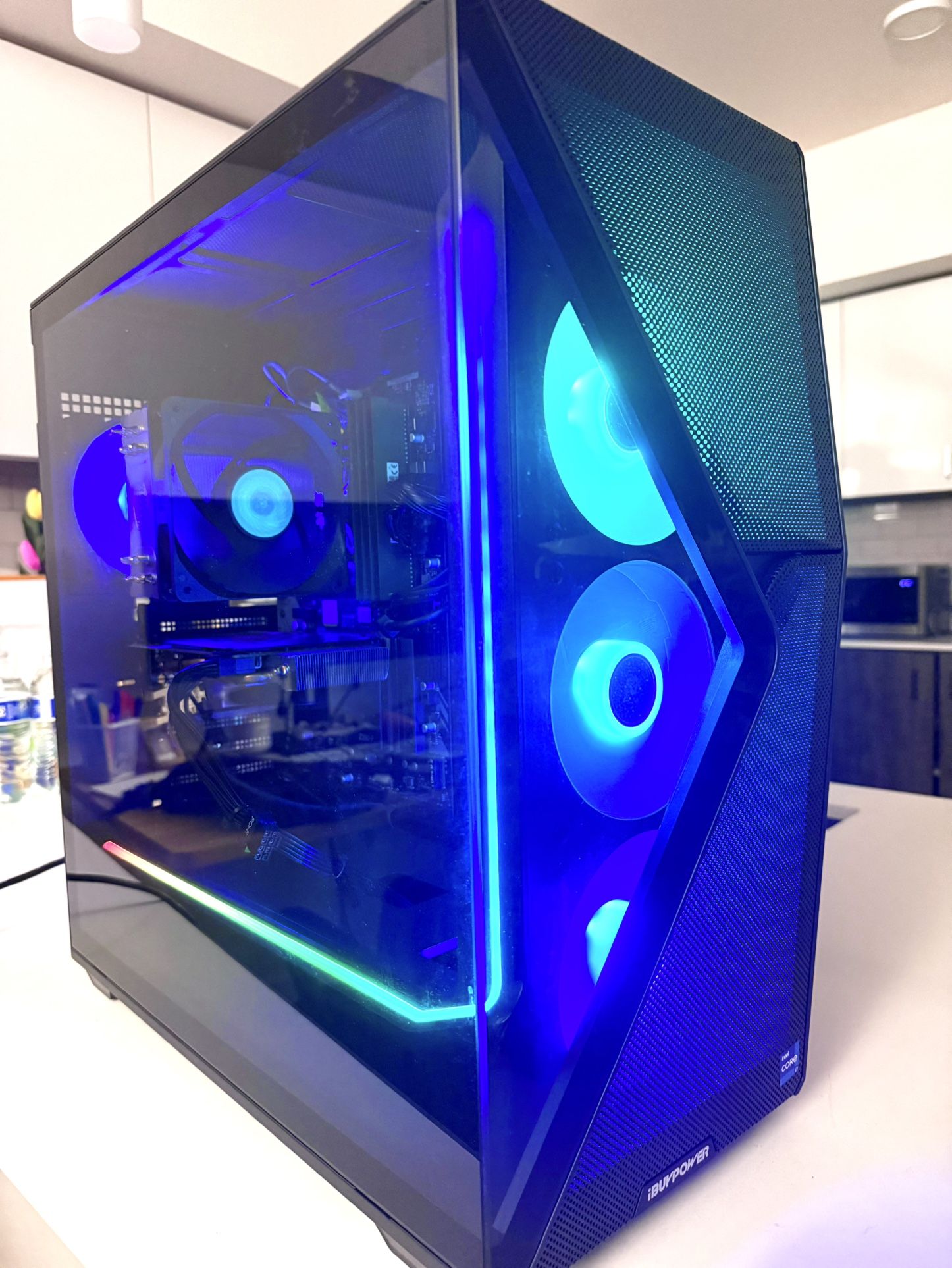 Gaming PC — i7-8700K / GTX 1080 / 32GB RAM / 512GB SSD