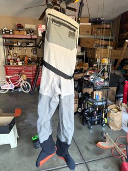 Simms Headwater Pro Stockingfoot waders Size MS New with Removed Tags
