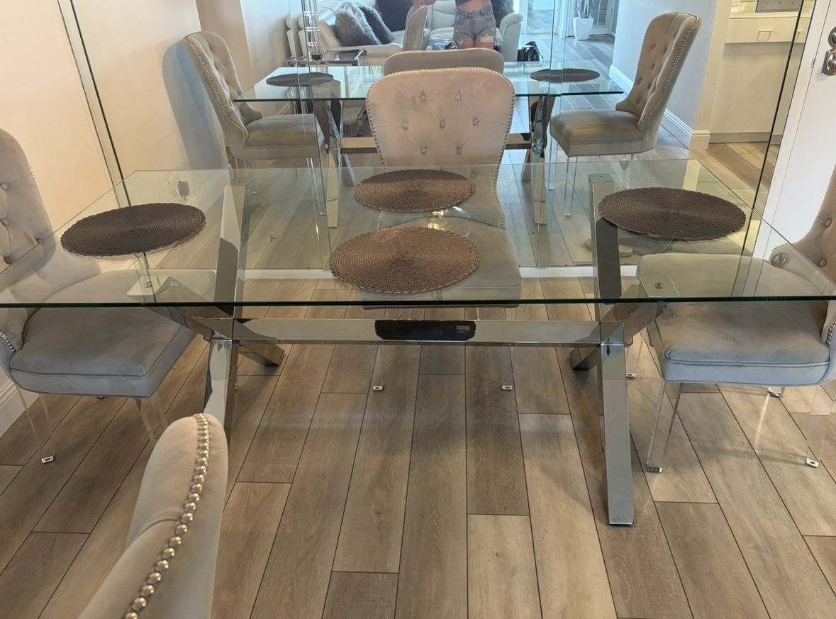 Z Gallerie Axis Dining Glass Table for Sale in Boca Raton, FL - OfferUp