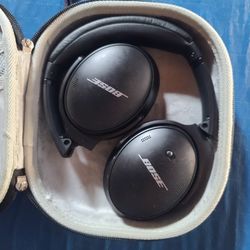 Bose QC45 Headphones 