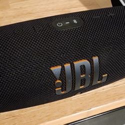 JBL Wireless Portable Speaker
