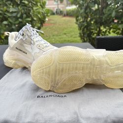 Balenciaga Triple S Clear Sole 