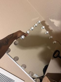Vanity mirror