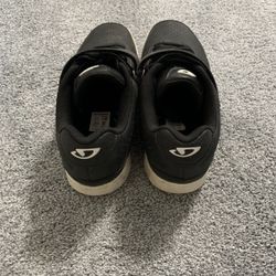 Mountain bike shoes