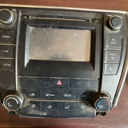 2016 Toyota Camry Radio Display And Receiver Complete