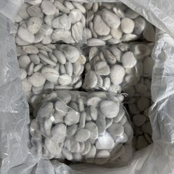 Ivory Pebbles – Clean Natural Look ($35 Bag)