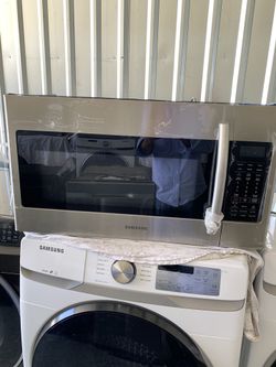 Brand new Samsung microwave with vent