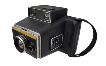 Vintage 1970s Keystone Rapid-Shot 750 Instant Camera. Not tested.