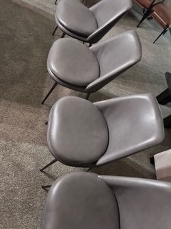West Elm - Set of 4 Finley low back dining chair **Like New**