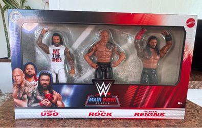 WWE USO,Reignsand The Rock pack