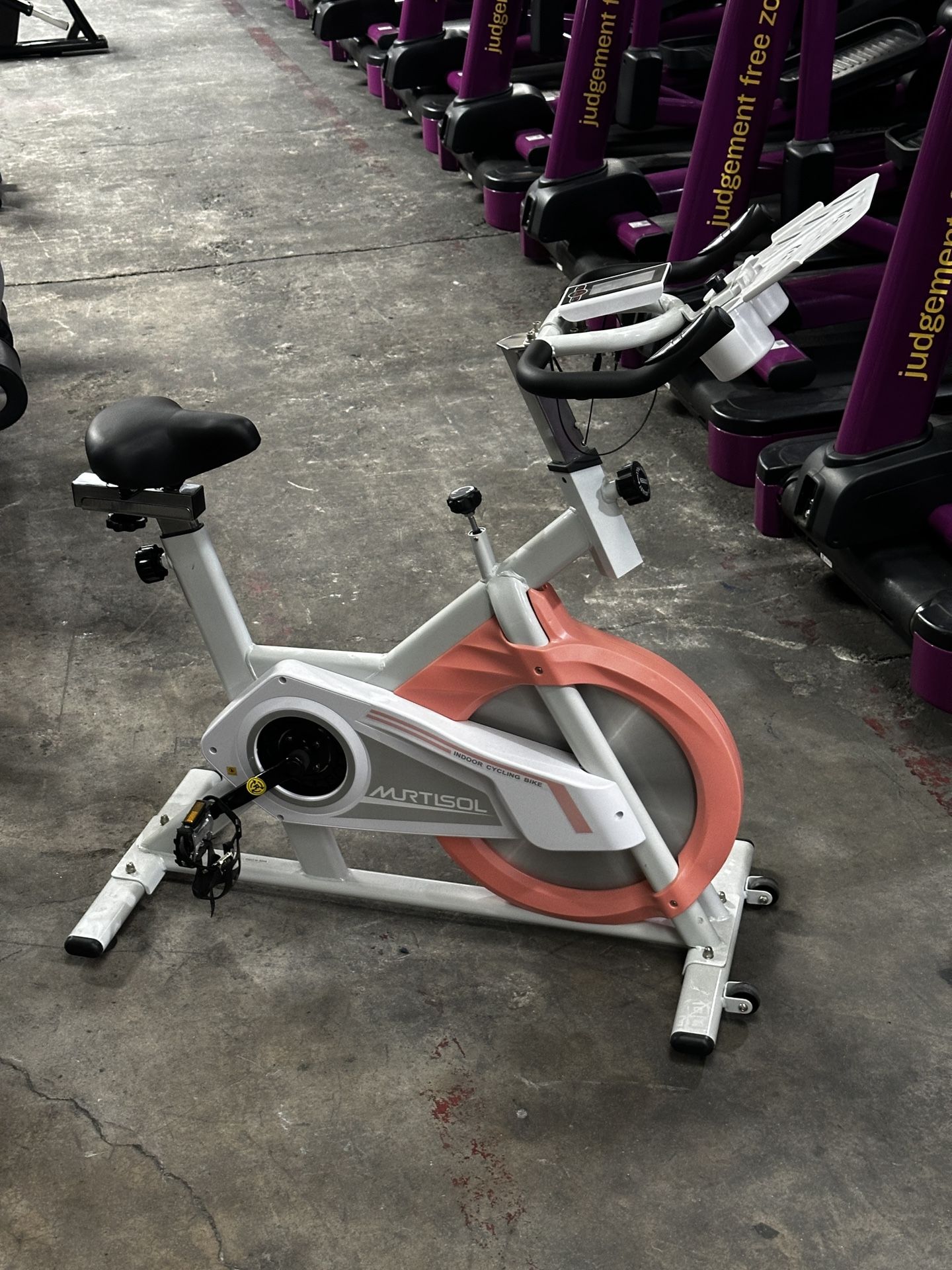 Indoor cycling bike