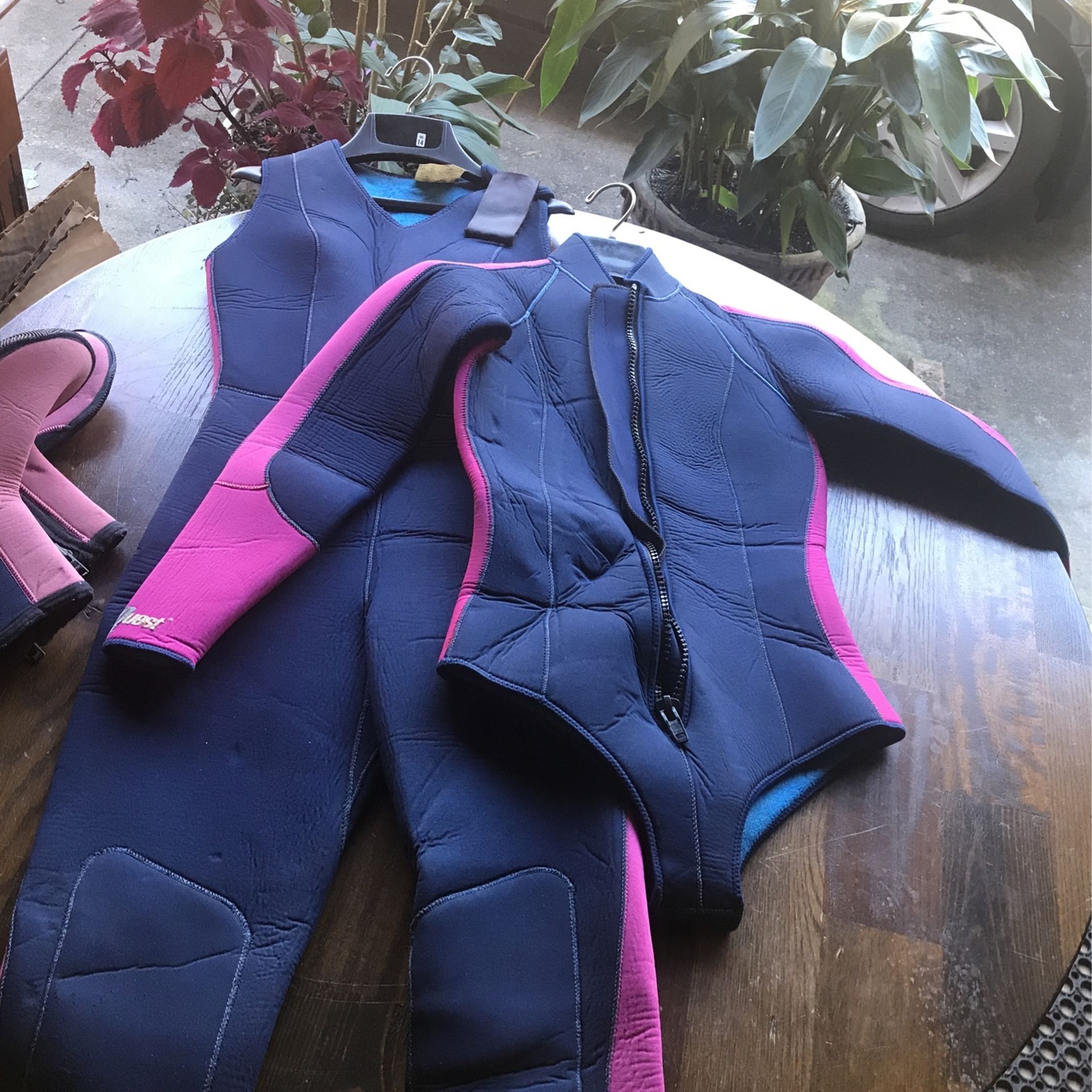 Ladies Small Neophrene Wetsuit Combo 