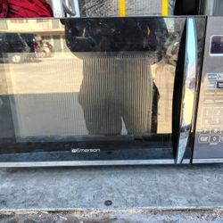 Microwave - Emerson - Can Deliver 