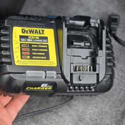 DeWalt DCB1106 Fast Charger (6 Amp)